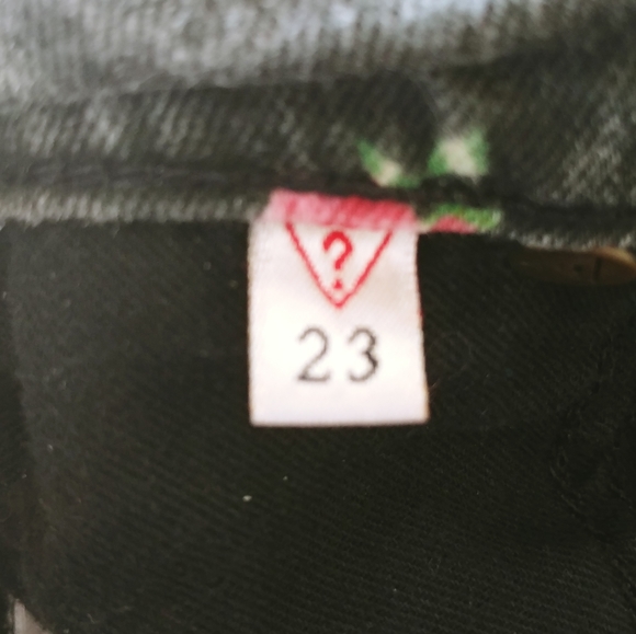 Guess Girls Floral Jeans. 3 Zip Crop Stretchy Denim Size 23 Jeans. Zips on Hems. - Picture 7 of 10